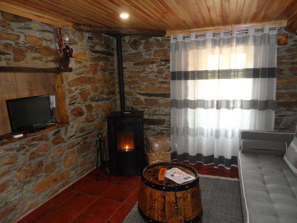 Abrigo Do Outeiro - Serra Da Estrela